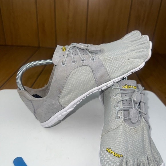Vibram FiveFingers Grey Running Trail Walking Barefoot Shoes Size 37